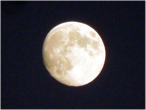 819-moon.jpg